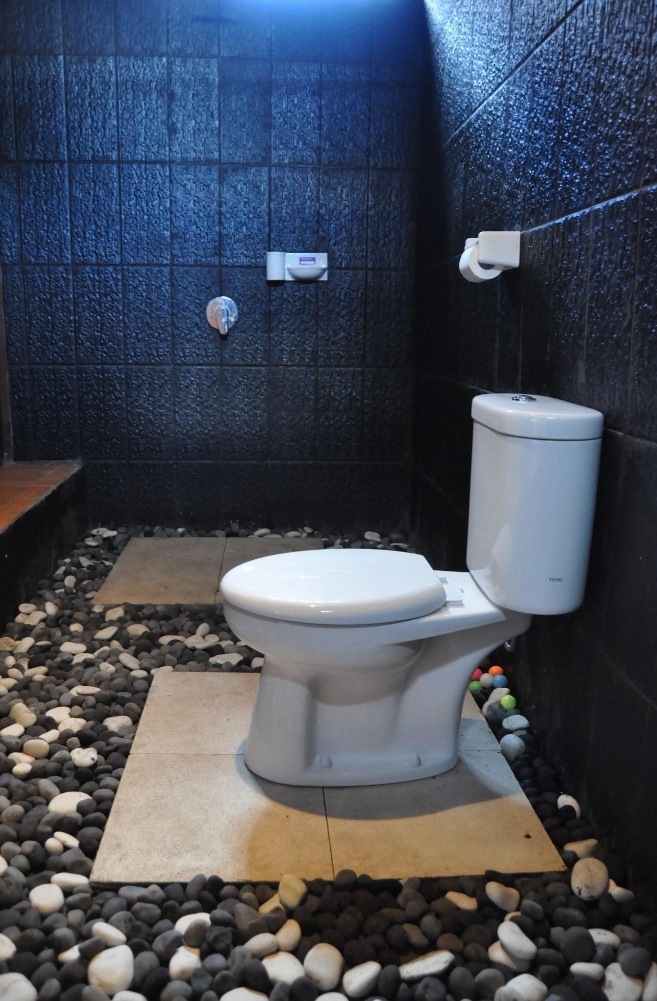 บาตารัน การ์เดน คอตเทจ Hotel Batununggul ภายนอก รูปภาพ